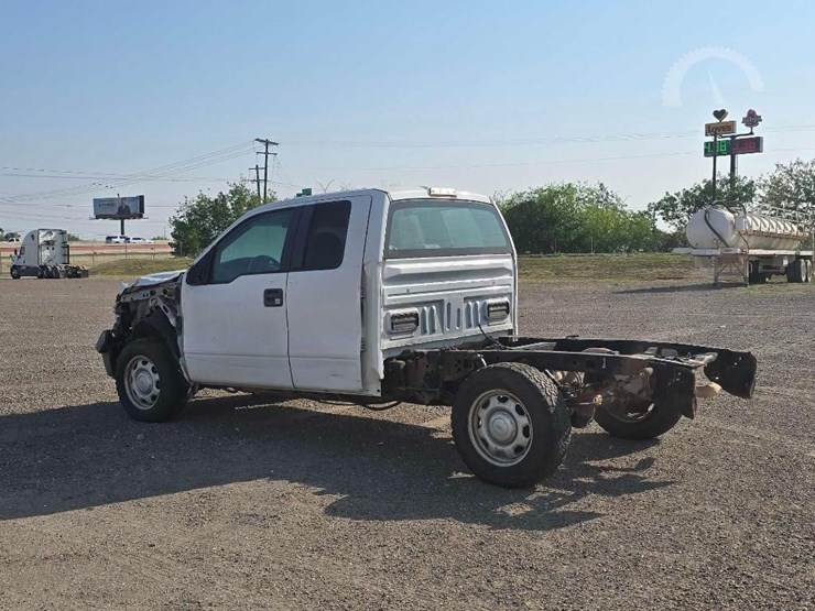 2010-ford-f150-xl-image-4