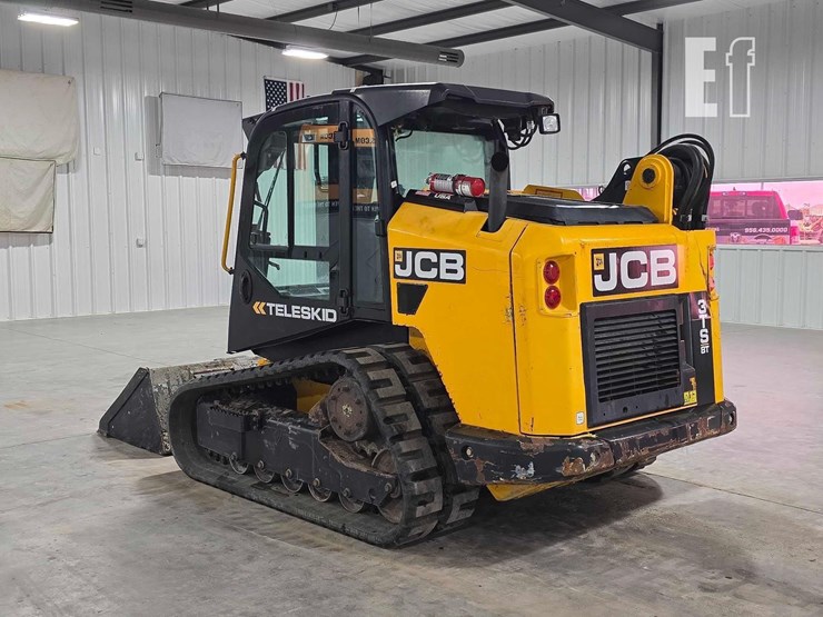 2022-jcb-3ts-8t-image-4