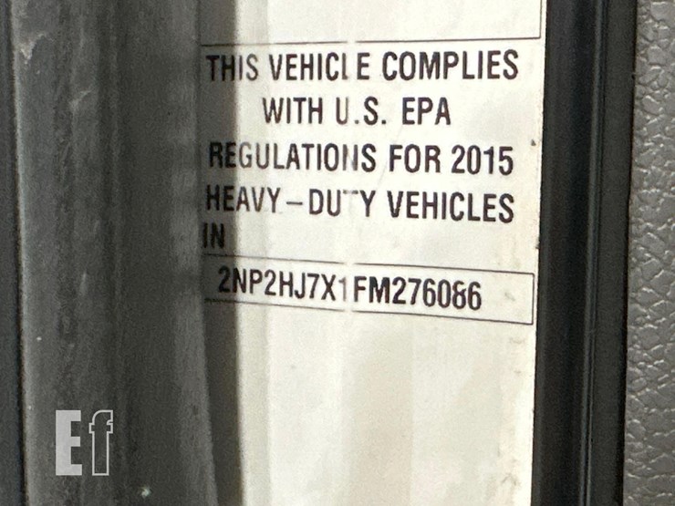 2015-peterbilt-337-image-39