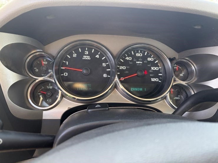 2012-gmc-sierra-3500-image-17