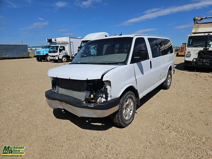 2013-gmc-1500-image-1