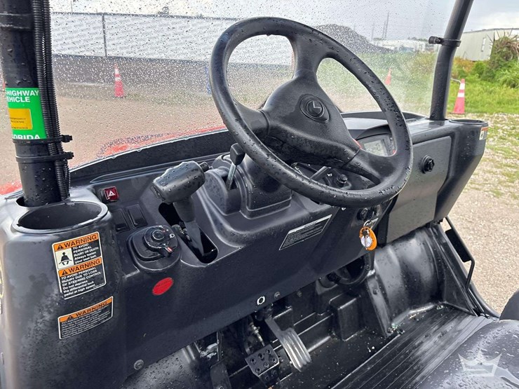 2018-kubota-rtv-x900-image-16