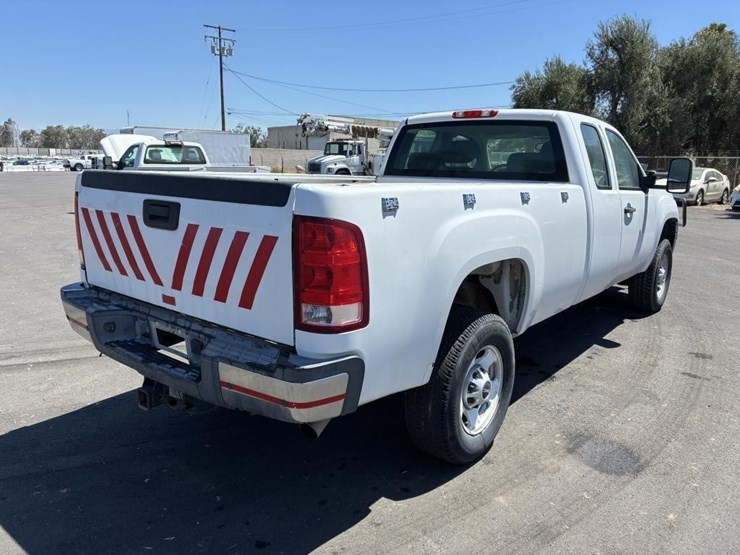 2012-gmc-sierra-2500-image-3
