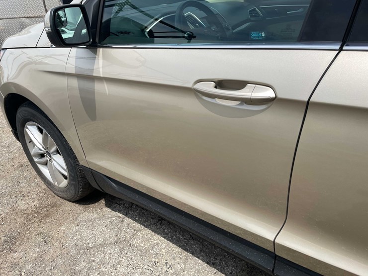 2018-ford-edge-sel-image-38