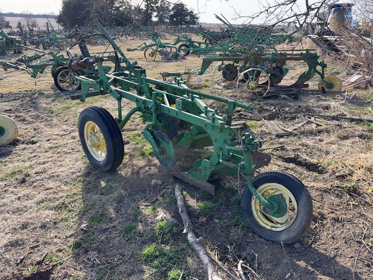 john-deere-no.-55-a-b-h-pull-type-three-bottom-plow-image-6