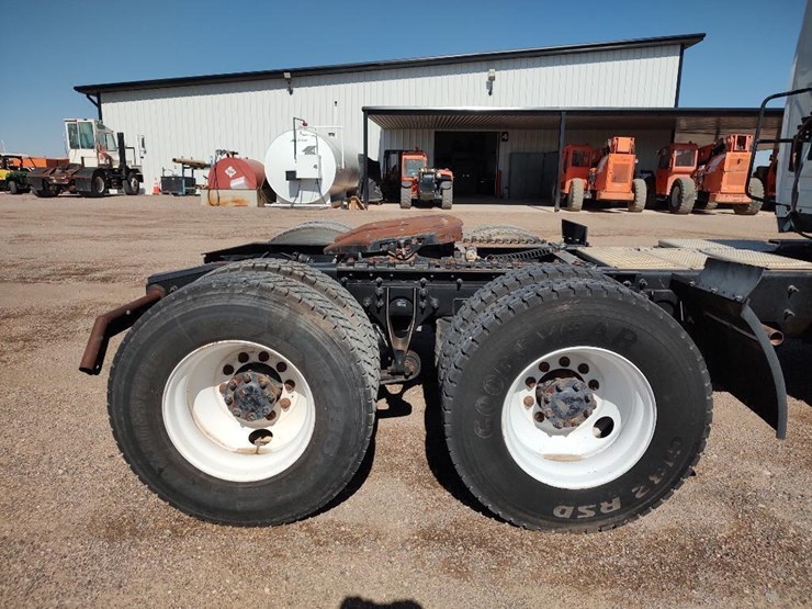 2012-international-prostar-image-20