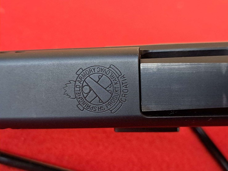 springfield-armory-model-xd-.45-acp-semiauto-pistol-image-12