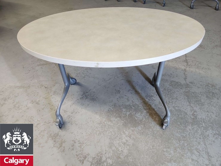 small-rolling-table-image-1