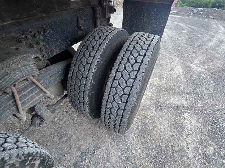 2016-western-star-4700-image-6
