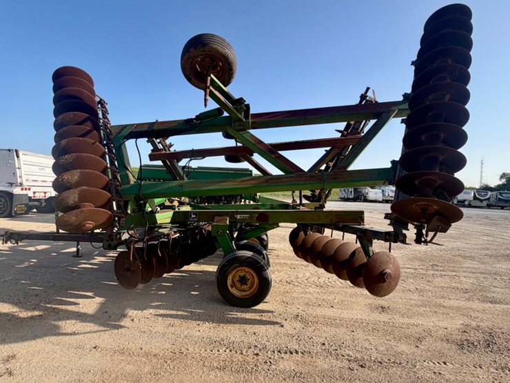 john-deere-630-image-7