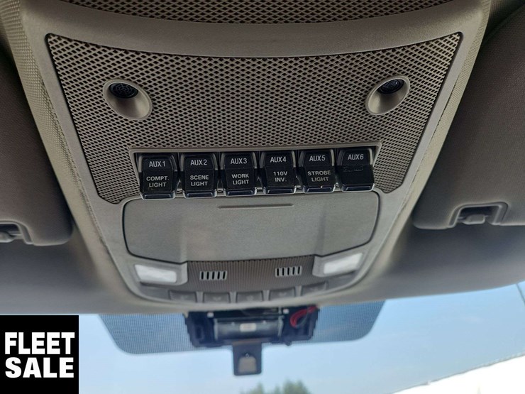 2022-ford-f550-image-25