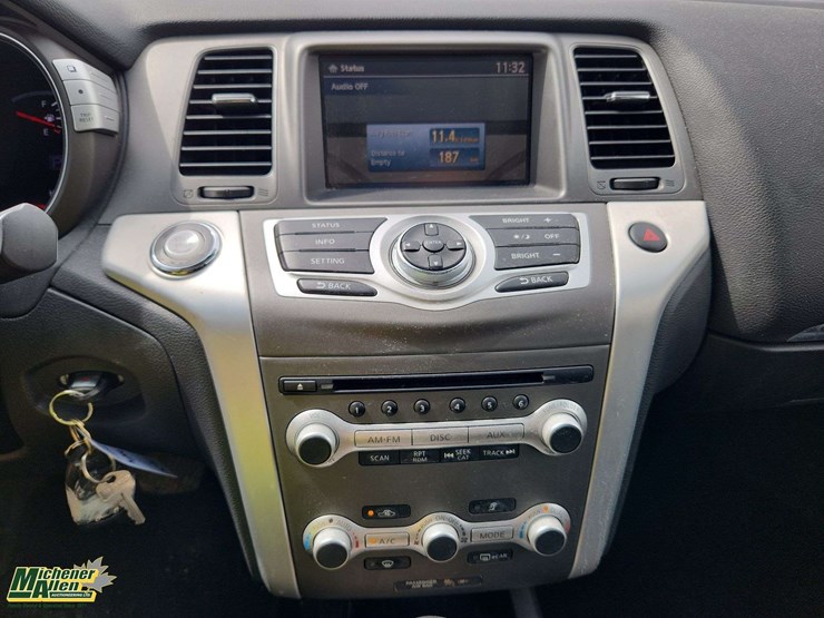 2011-nissan-murano-image-25