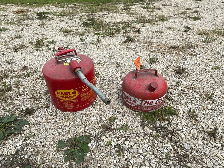 #3345-•-(2)-metal-gas-cans-image-1