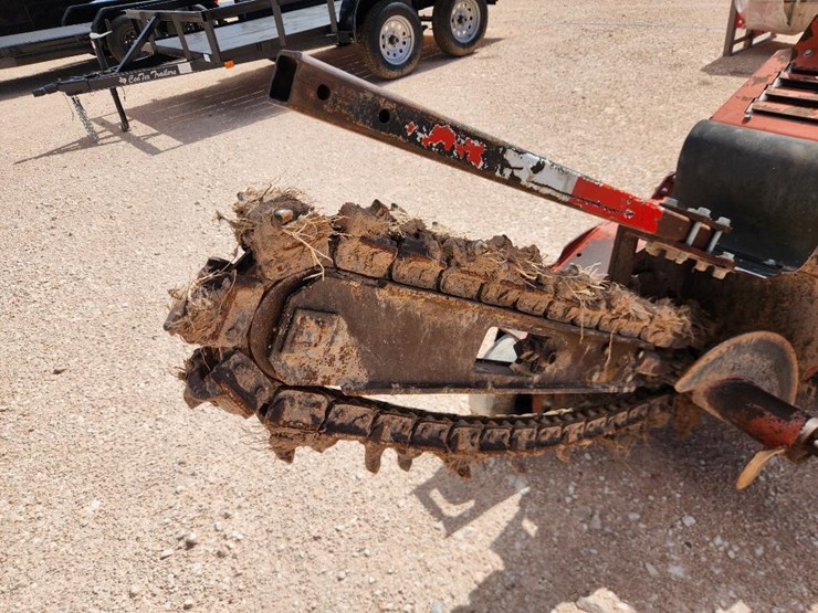 2011-ditch-witch-rt12-image-5