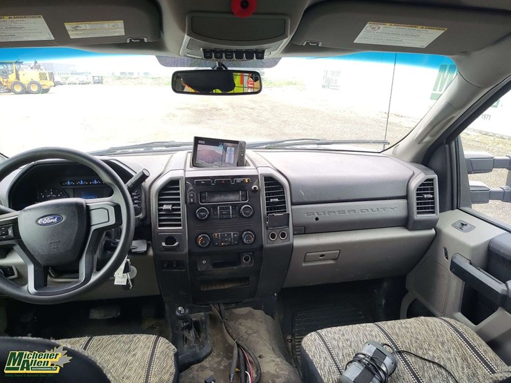 2017-ford-f450-image-25