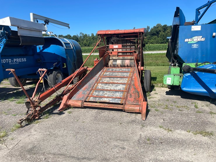 #1025-•-allis-chalmers-10-roto-baler-image-2
