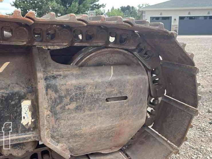 2013-deere-160g-lc-image-31