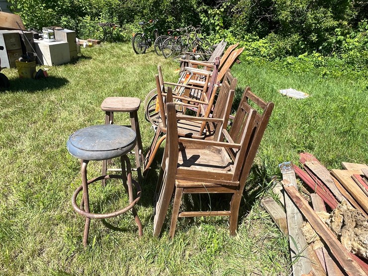#3242-•-vintage-wood-chairs-and-stools-image-8