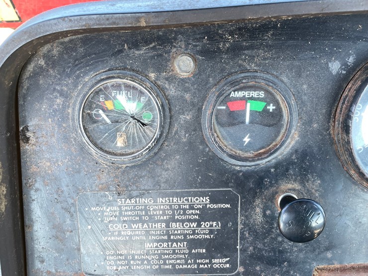 massey-ferguson-1085-image-42