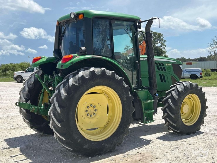 2014-john-deere-6125m-image-3