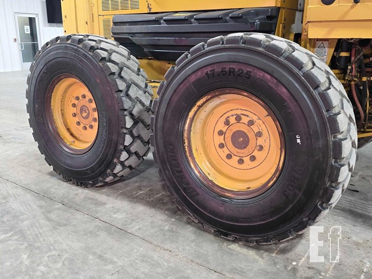 2004-caterpillar-140h-image-28