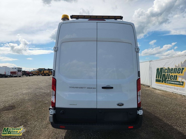 2016-ford-transit-image-6