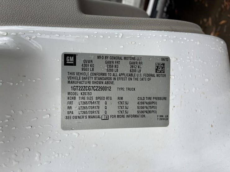 2012-gmc-sierra-2500-image-25