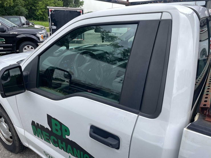 2016-ford-f150-image-38
