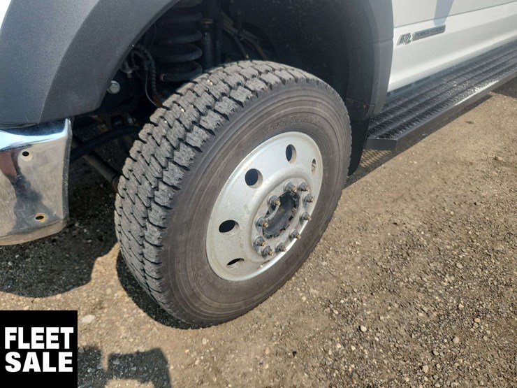 2021-ford-f550-image-10
