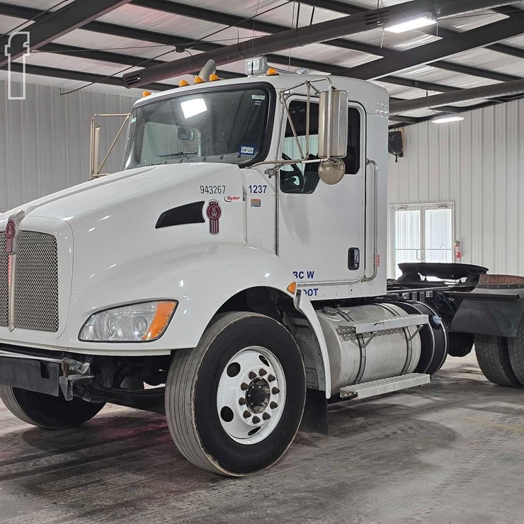 2020 KENWORTH T370