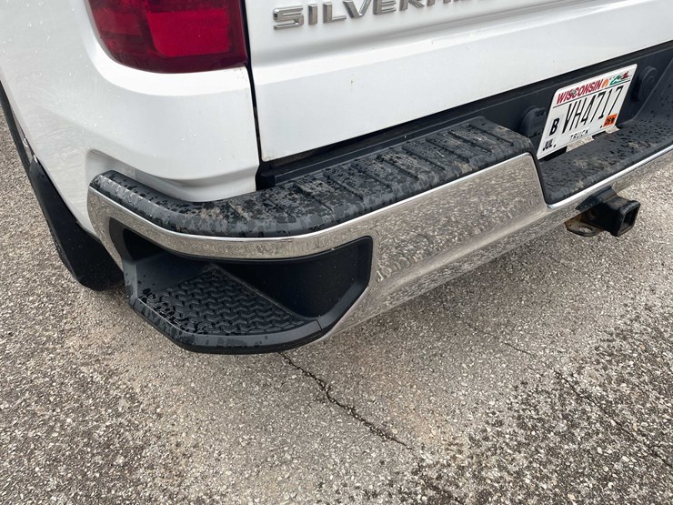 2020-chevrolet-1500-image-29