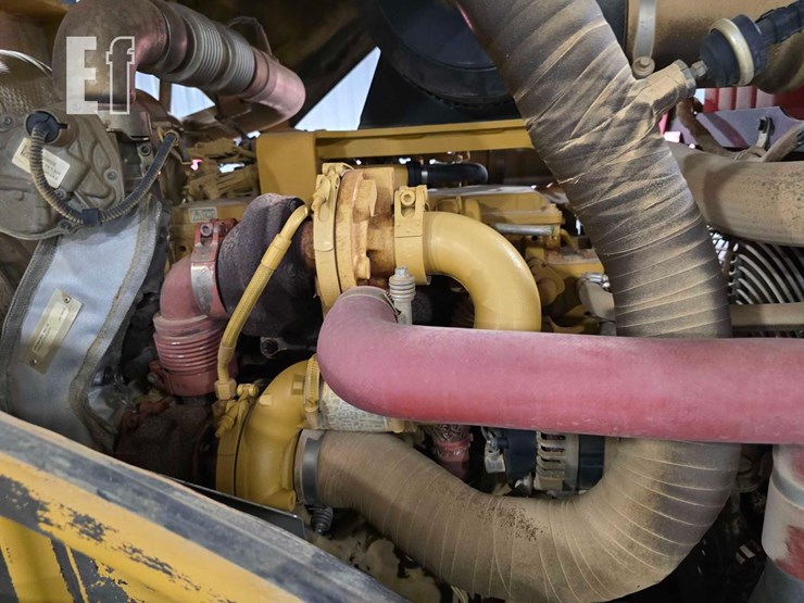 2016-caterpillar-cs56b-image-20