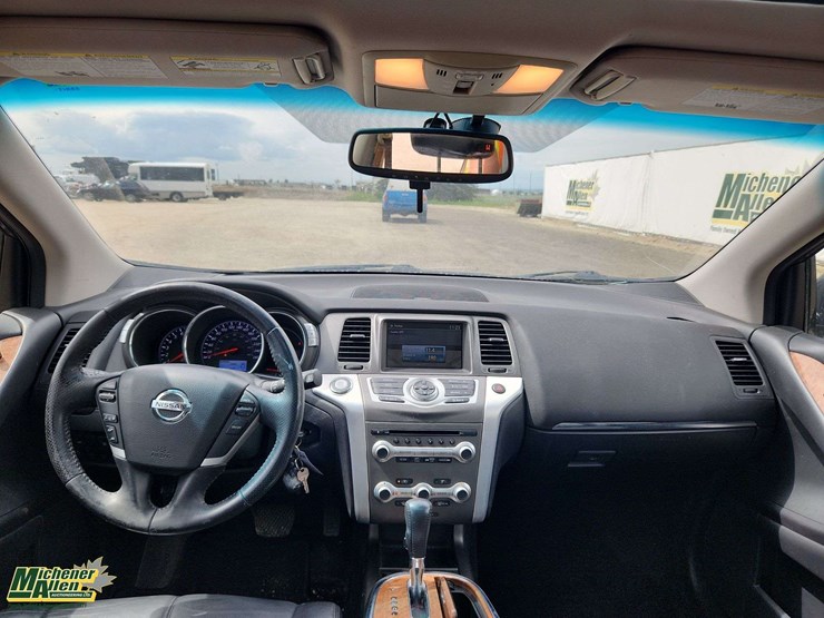 2011-nissan-murano-image-21
