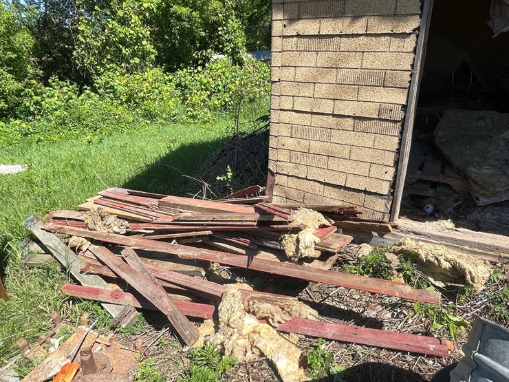 #3228-•-contents-of-shed-image-15