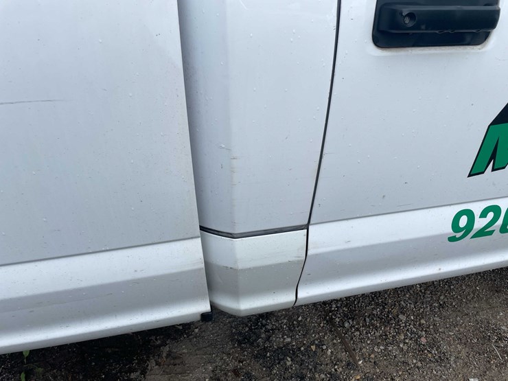 2017-ford-f150-xl-image-19