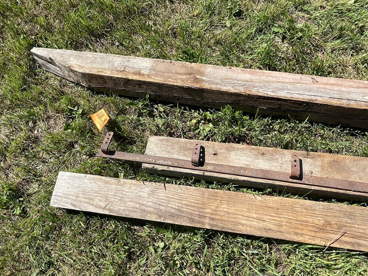 #3226-•-barn-beams-with-door-track-image-11