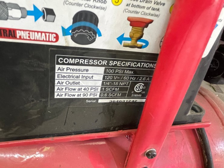 #4047-•-central-pneumatic-portable-air-compressor-image-3