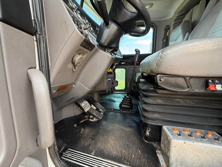 2015-national-800d-image-21