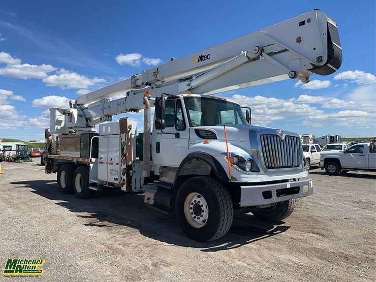 international-workstar-7500-image-2