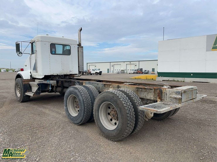 2000-kenworth-t800-image-3