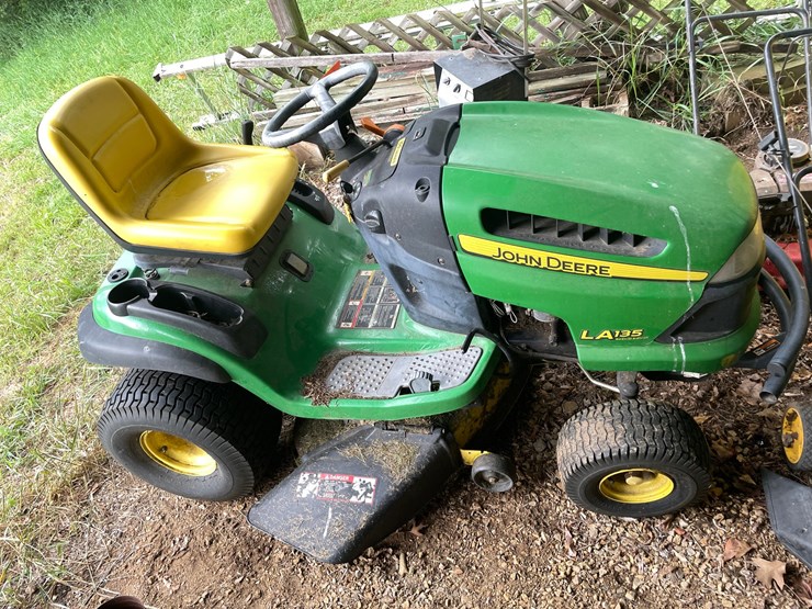 john-deere-la135-image-3
