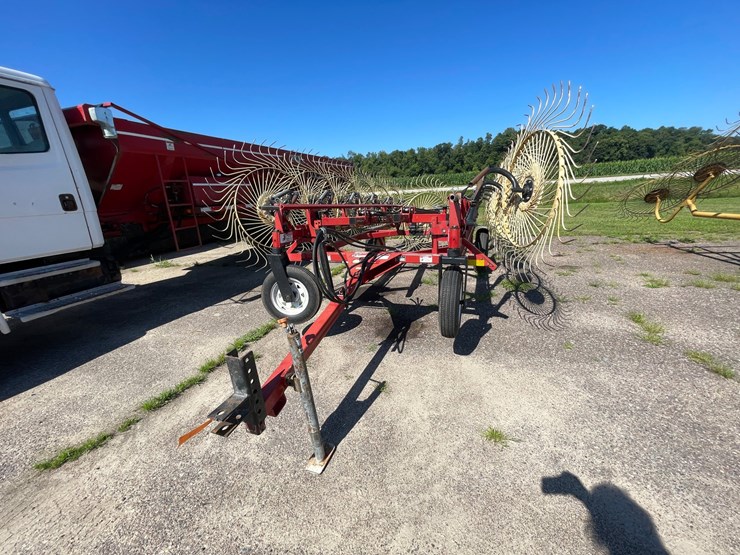#1028-•-h&s-(12)-wheel-rake-image-20