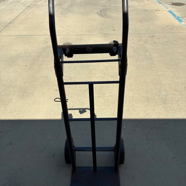 #9938 • 2 wheel cart