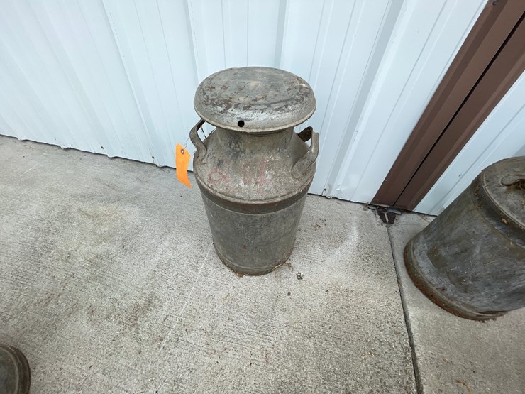 #2312-•-cream-city-milk-can-with-lid-image-1