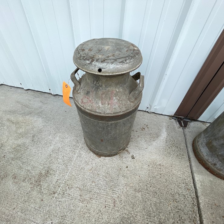 #2312 • Cream City Milk Can With Lid