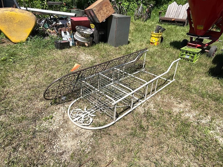 #3314-•-metal-shelf-and-trellis-image-1
