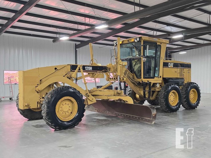 2004-caterpillar-120h-image-1
