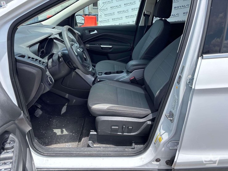 2016-ford-escape-image-12