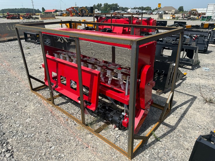 #2008-•-unused-agt-stsd10-skid-steer-seeder-stsd10260107580-inv#51813-image-2