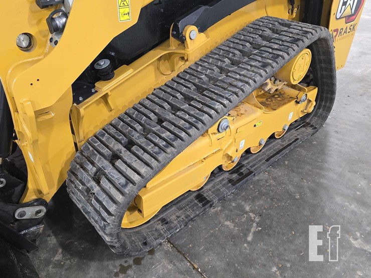 2025-caterpillar-255-image-30